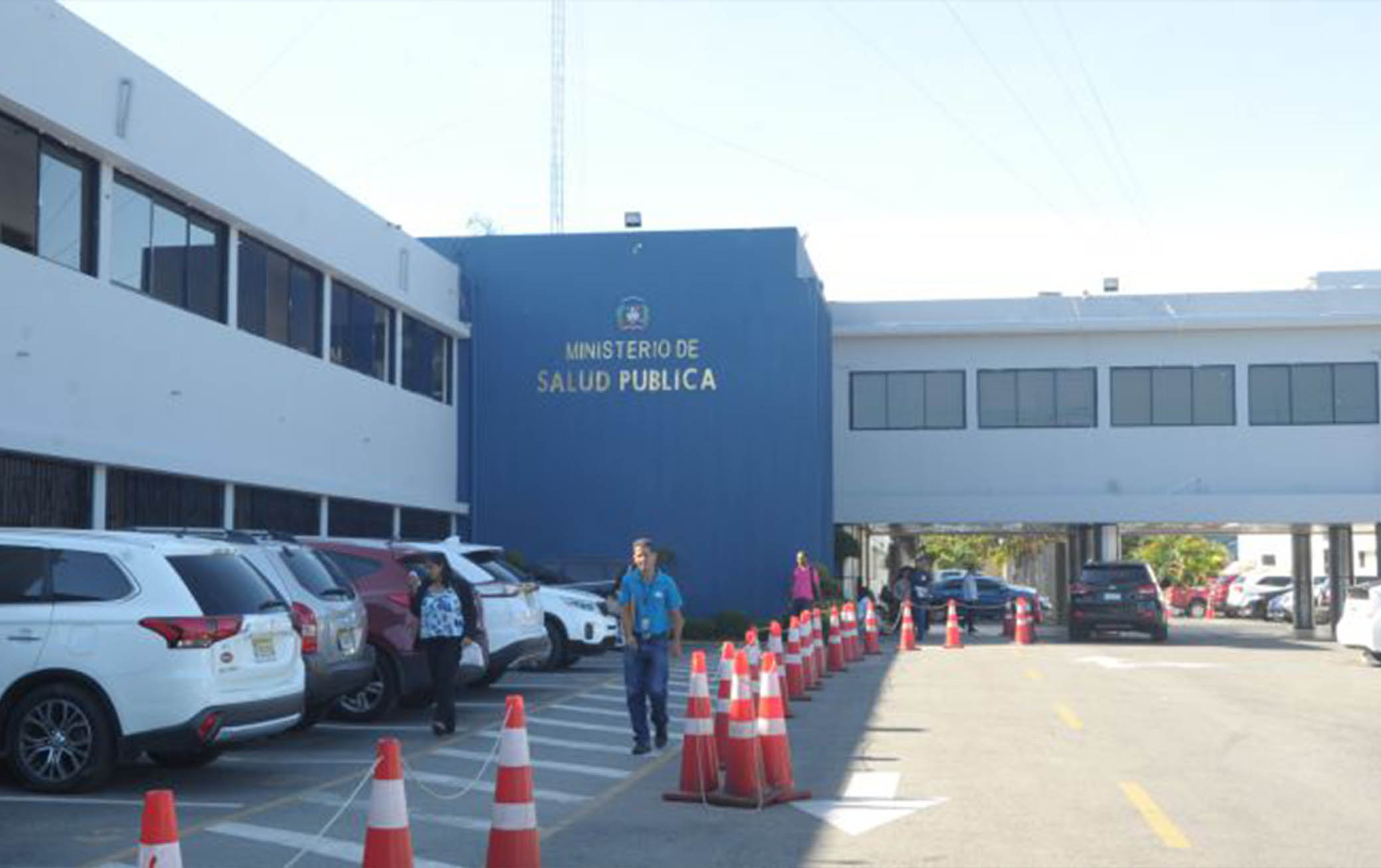 Amenazan con desnudarse: Exempleados de SP se quitarán la ropa en reclamo del pago de sus prestaciones