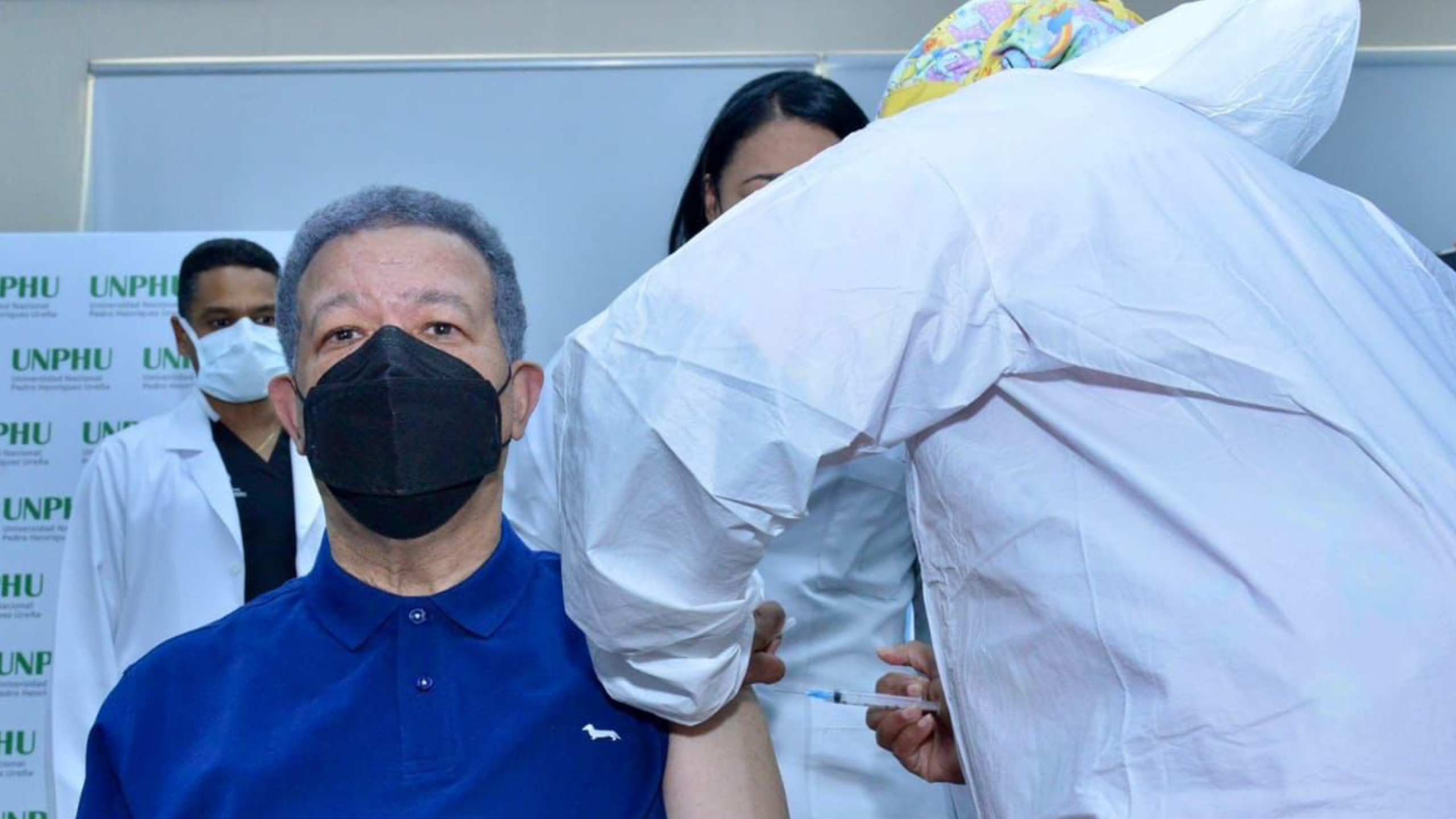 Video-Leonel Fernández llama a que se acelere proceso de vacunación contra covid