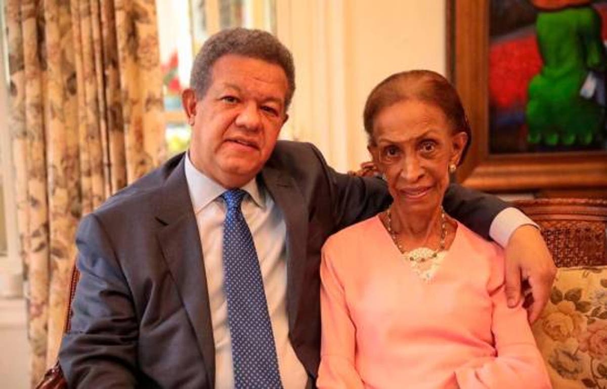 Video| Con la voz temblorosa y lágrimas en los ojos Leonel anuncia muerte de su madre