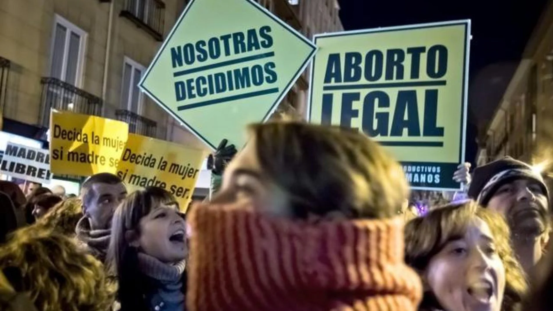 ABORTO | En España menores de 17 años podrán abortar sin permiso paterno
