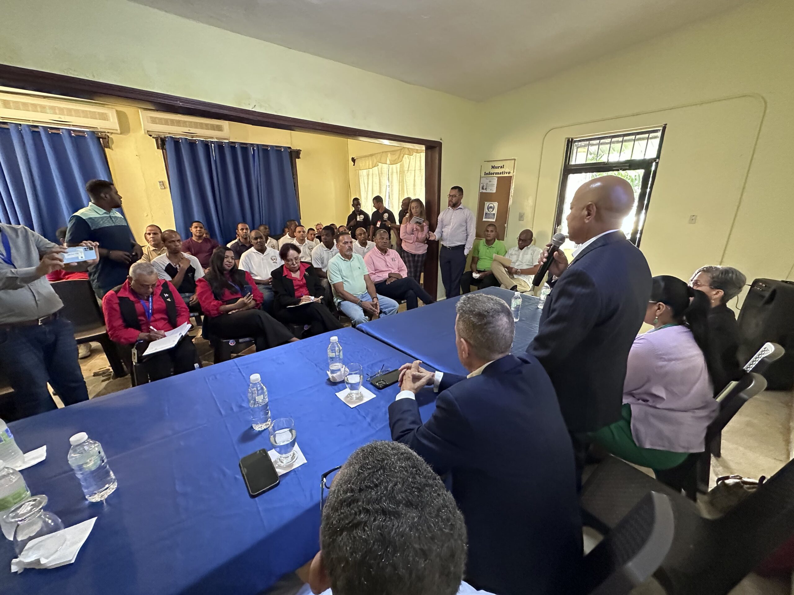 Interior y Policía capacitará jóvenes de Hogares Crea