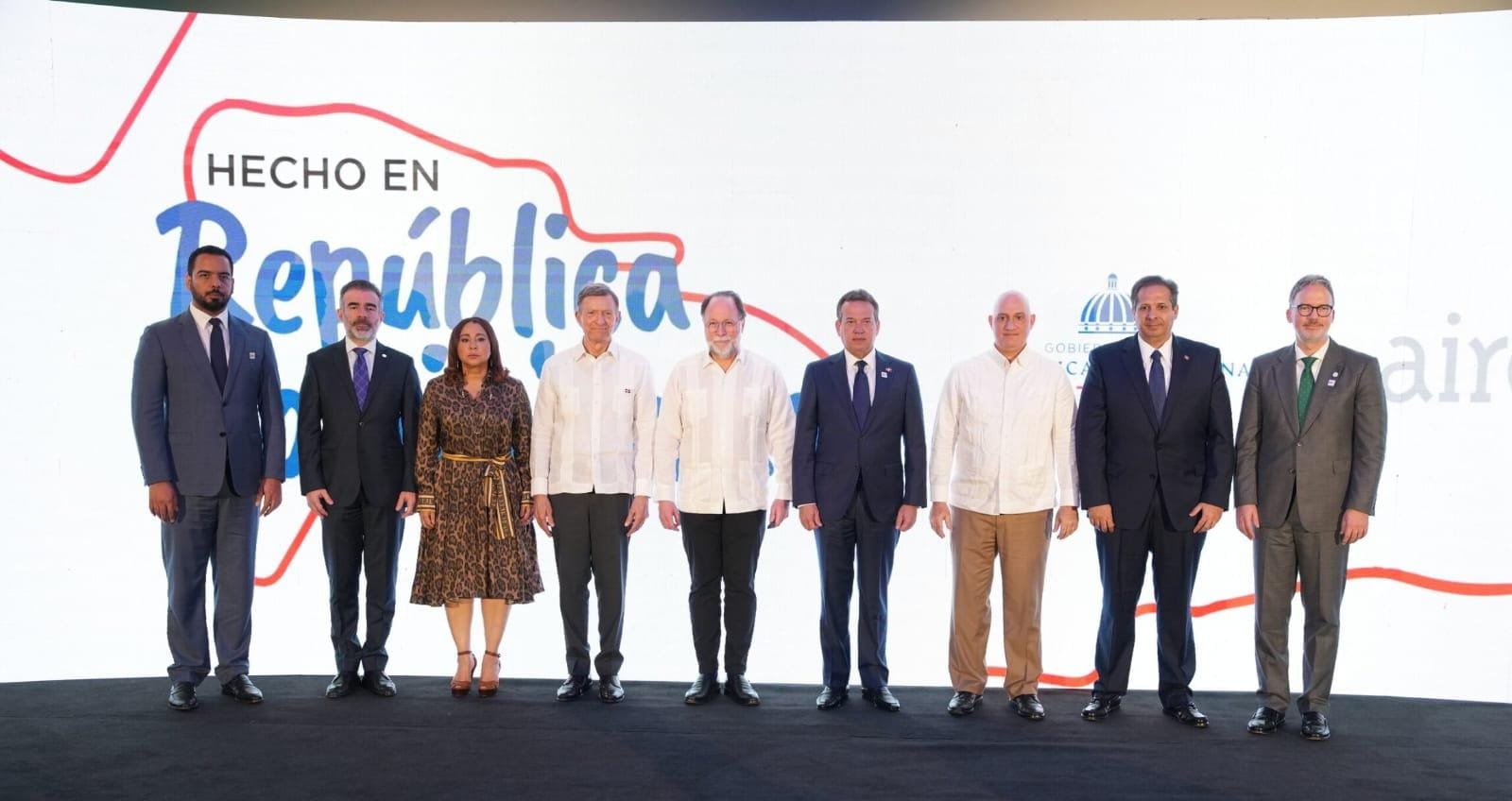 Ministro Bisonó celebra rotundo éxito del sello “Hecho en RD”: 815 productos autorizados durante primer año