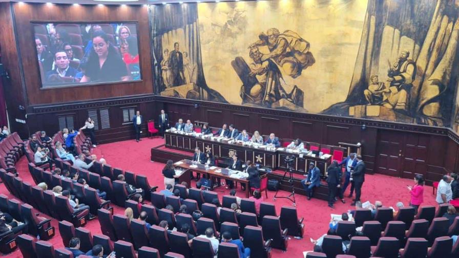 Cámara de Diputados retiró hoy proyecto de reforma fiscal tras solicitud del presidente Abinader