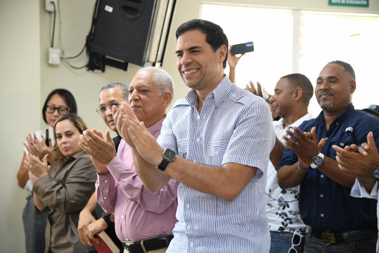 Video- Roberto Ángel y Propeep lanzan el programa de transformación cultural, “Arte en La 42”