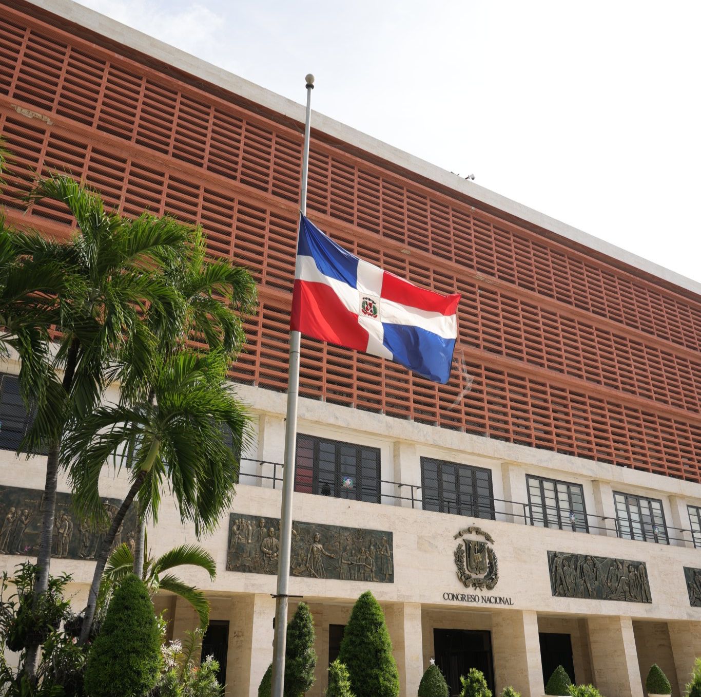 Presidente del Senado expresa su solidaridad con las víctimas del derrumbe en la discoteca Jet Set