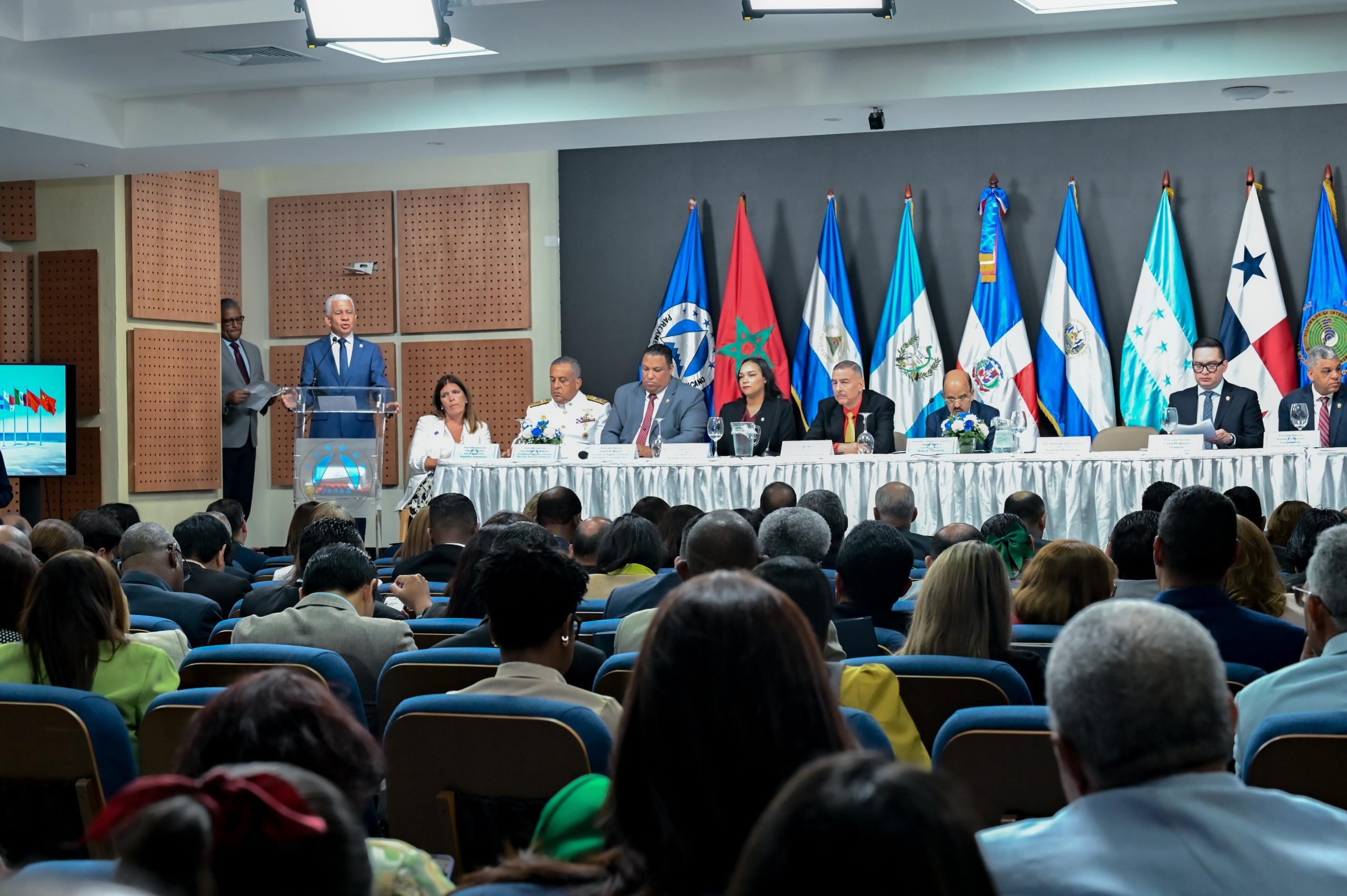 Presidente del Senado llama a la comunidad internacional a unificar esfuerzos ante la actual crisis migratoria