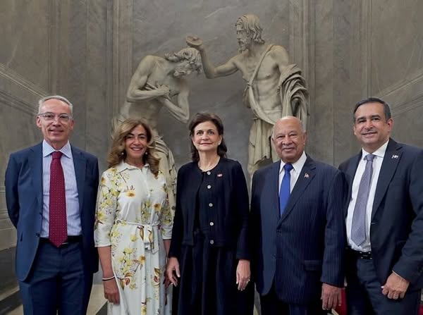 Entrevista| Una Noche Blanca en la Embajada Dominicana en Italia: Celebrando el Arte y el Medio Ambiente