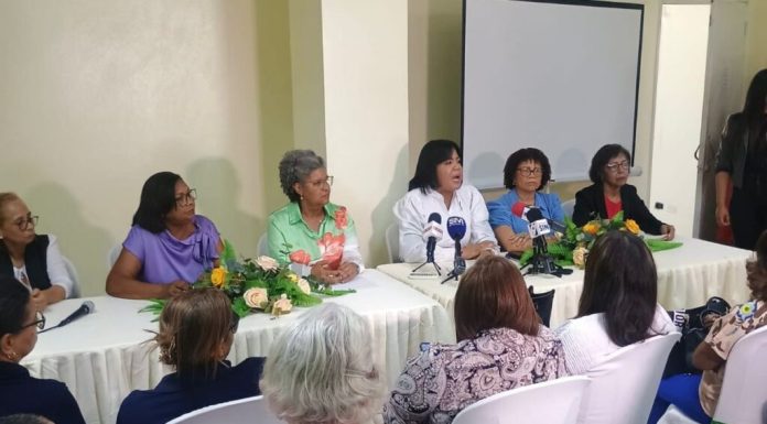 Bioanalistas anuncian plan de lucha en busca de aumento salarial; acusan al Gobierno de incumplidor