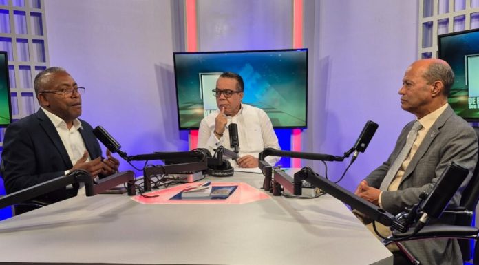 Cosmes y Abreu: “Ley de Desechos es desigual; las micro desparecerán; CN debe rectificar tras observación PE”