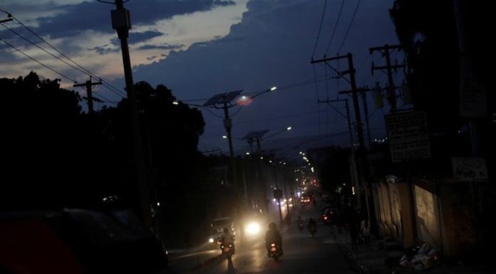 Capital de Haití lleva 43 días sin suministro de energía eléctrica