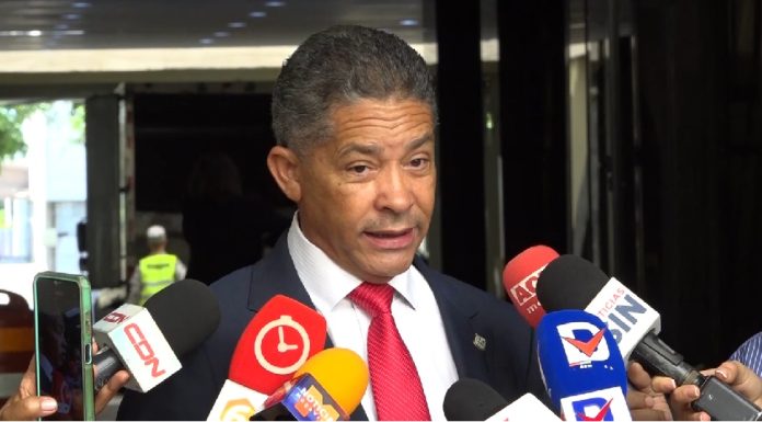 Diputado Eugenio Cedeño acusa a la Procuradora Yeni Berenice de querer instaurar un estado policial