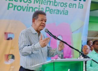 Leonel dice que circunvalación de Baní “costó tres veces más y es la mitad de lo que debió ser”