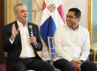 Ministro Kelvin Cruz anuncia inversión de RD$ 800 millones para construir 30 multiusos en GSD