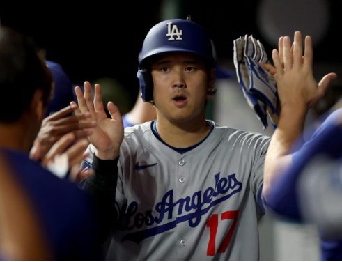 Ohtani alcanza las 100 carreras anotadas por tercer año consecutivo