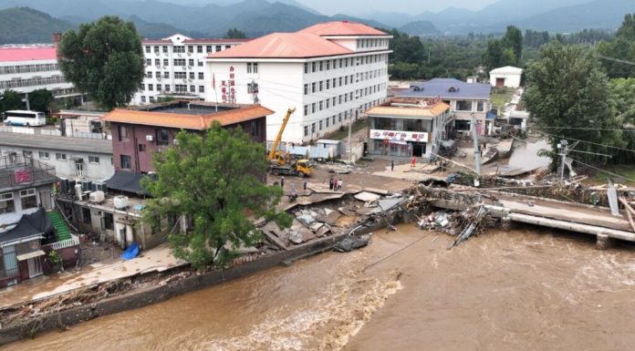 Asciende a 44 cifra de muertos por lluvias en distritos montañosos de Pekín