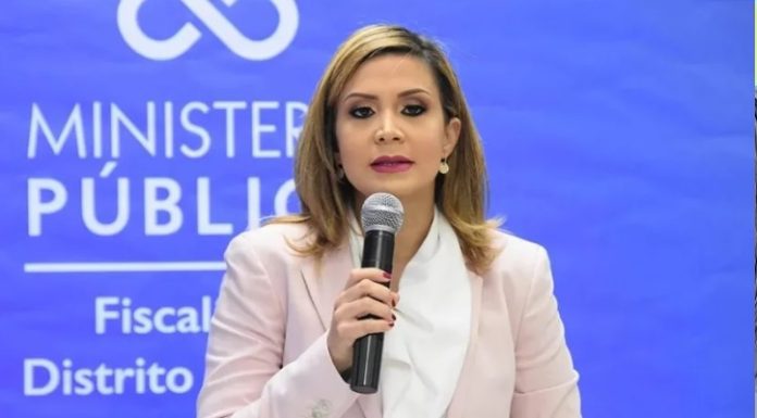 Fiscal Rosalba Ramos dice investiga estructura difamación y chantaje de varios comunicadores