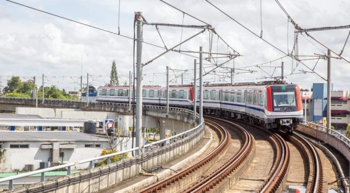 Opret retira tren de la Línea 1 del Metro por daño en cristal lateral