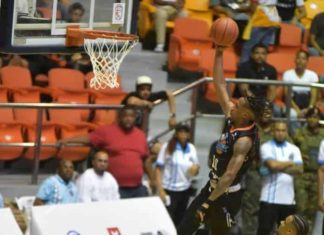 Titanes vencen a Metros en el primer partido de la Serie Final