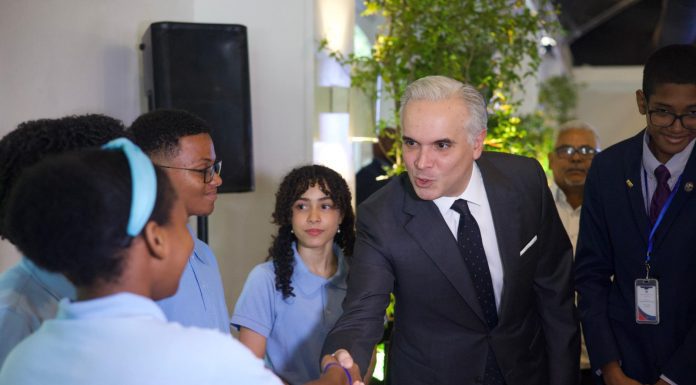 Luis Miguel De Camps presenta estrategia educativa para impulsar empleo, ética y productividad nacional