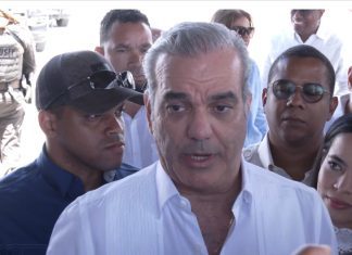 Preocupado por medio país apagado, el Presidente Abinader visita la termoeléctrica Punta Catalina