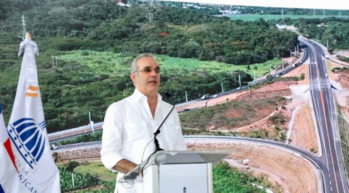 Presidente Abinader deja inaugurada Circunvalación de Baní de 19.8 kilómetros que conecta el Sur del país, acorta distancia, ahorrando tiempo y combustible
