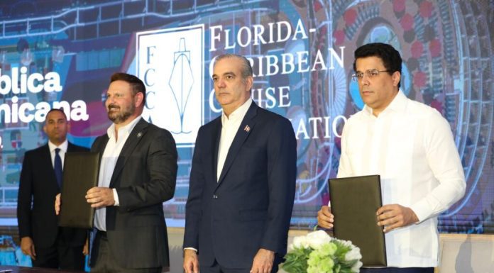 Presidente Abinader encabeza histórica firma de acuerdo entre RD y la FCCA que posiciona al país como hub regional de cruceros