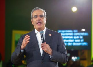 Reportaje- Oficialismo y oposición difieren sobre resultados 5 años gobiernos PRM, población no está contenta