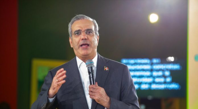 El presidente Abinader anuncia la construcción del Monorriel de Santo Domingo