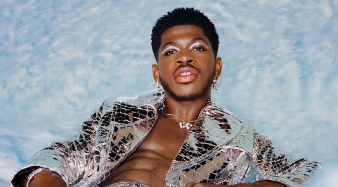 Arrestan al rapero Lil Nas X tras deambular semidesnudo por Los Ángeles