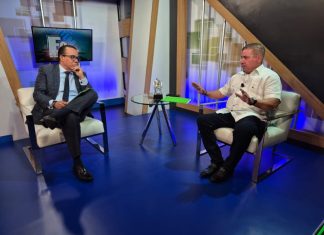 César Fernández: “Gobierno castiga RD con apagones; una diputada PRM se va para la FP; la economía en el suelo”