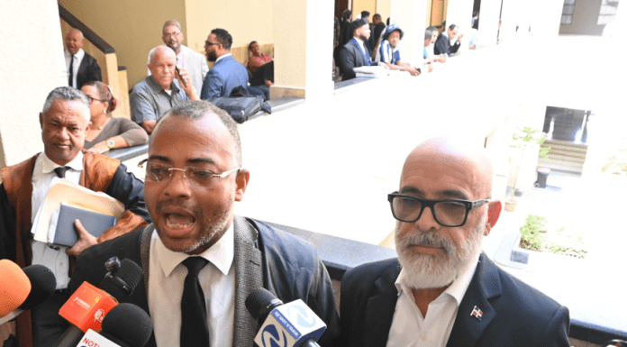 Mesa renuncia como abogado de Ángel Martínez por “declaraciones desafortunadas contra el presidente”