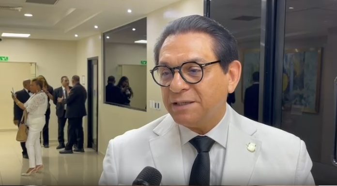 Senadores del PRM defienden inversiones en salud; llaman a la oposición a informarse mejor