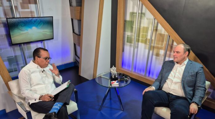 Del Castillo Saviñón: “Tomaré una pausa política; gobierno PRM improvisa; Omar Fernández es un fenómeno político”