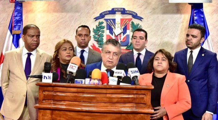 Gustavo Sánchez denuncia asedio a dirigentes del PLD por parte de la Fuerza del Pueblo