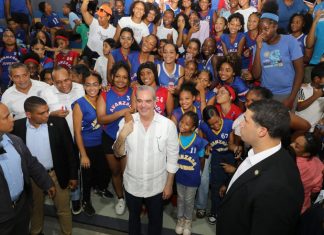 Abinader encabeza inauguración del Residencial Lolita II con entrega de 140 apartamentos en Hato Nuevo, beneficiando a 560 personas