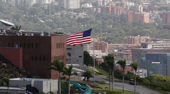 Estados Unidos emite alerta máxima y pide no viajar a Venezuela