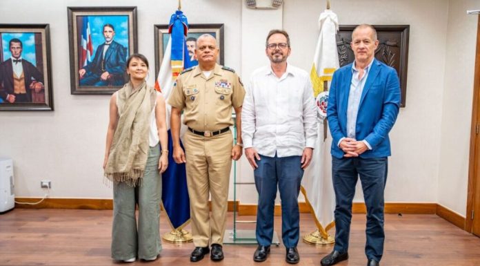 Ministerio de Defensa destaca importancia de reunión con representante especial de la ONU para Haití