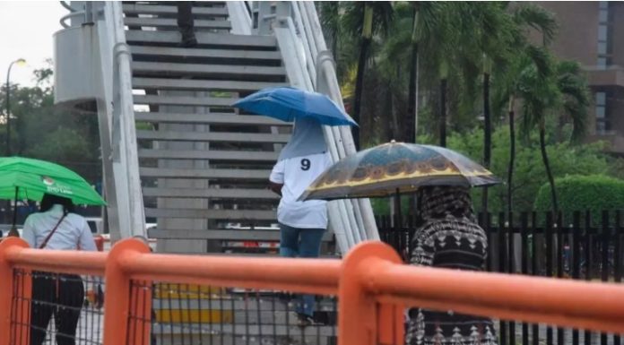 Indomet vigila onda tropical en aguas del Atlántico; pronostica continuación de temperaturas calurosas