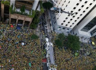 Decenas de miles protestan en São Paulo para exigir la renuncia de Lula da Silva