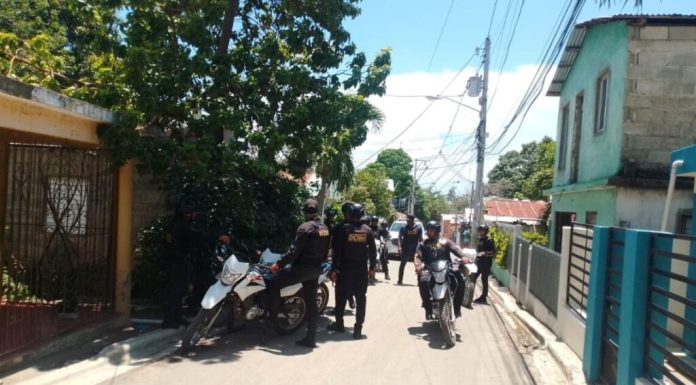 Policía Nacional intensifica búsqueda de implicados en abuso sexual a joven en Villa González, Santiago