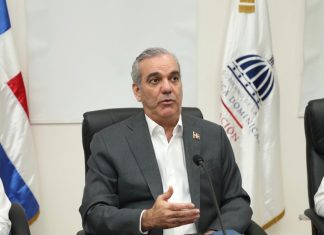 Presidente Abinader impulsa transformación educativa con 124,000 docentes formándose en áreas STEAM