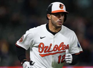 Ramón Laureano es cambiado a los Padres de San Diego