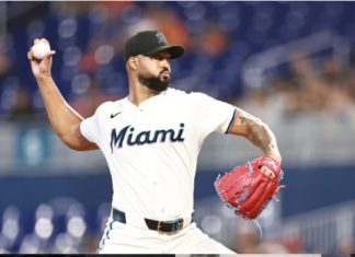 Astros anotan 5 carreras en cuarto inning a Sandy Alcántara, quien vuelve a flaquear