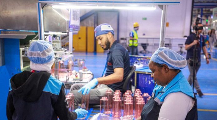 Los sectores industria y comercio de República Dominicana impulsan la creación del empleo formal