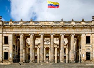 Uribe Turbay es velado en el mismo salón del Capitolio donde se homenajeó a sus abuelos