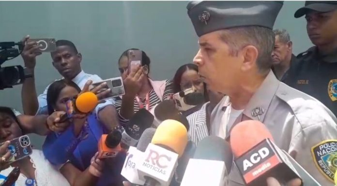 Policía dice periodista Ramírez fue detenido junto a otros dos hombres en zona boscosa y oscura del Centro Olímpico