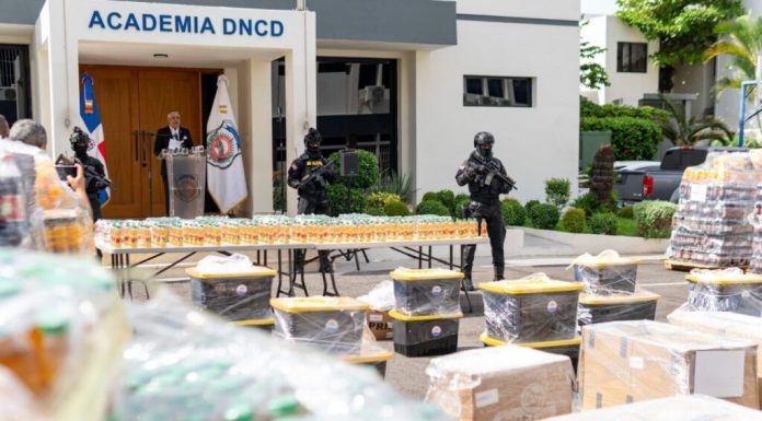 DNCD decomisa 137 kilos de cocaína líquida, el mayor de su tipo incautado en RD
