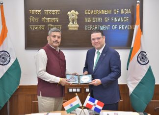 Yayo Sanz Lovatón y la DGA firman importante acuerdo con Aduanas de la India