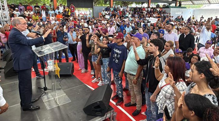 Reportaje- Danilo dice que Abinader responde con evasivas y sin tener una respuesta preparada por hablar diario