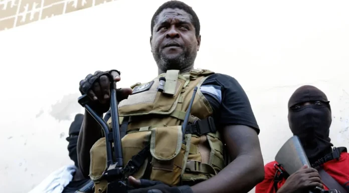 Barbecue amenaza con tomar por la fuerza las sedes del Consejo Presidencial en Haití